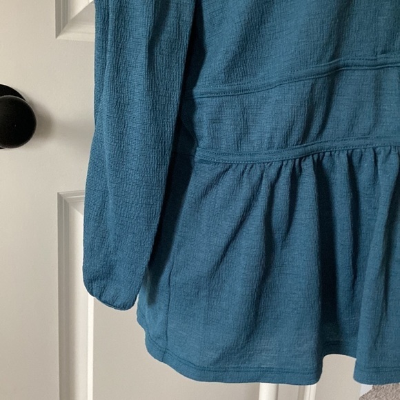 Ann Taylor Factory large teal top - Picture 5 of 10